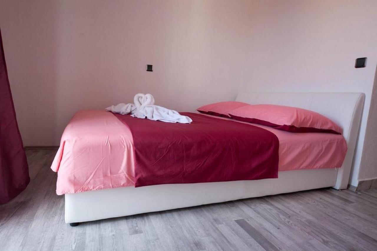 Rooms Aladino Trogir Exteriör bild